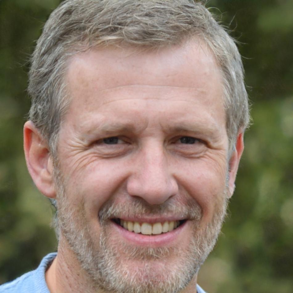 Portrait de Julien Moreau, formateur en gestion budgétaire